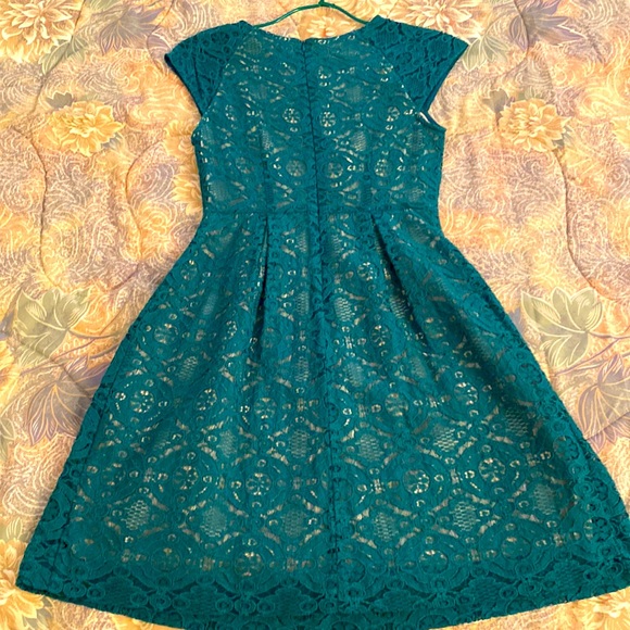 Dress - Picture 2 of 6